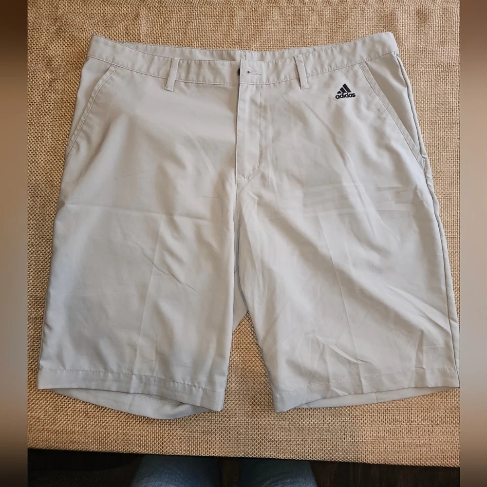 Adidas Golf Performance Shorts Men's Size 38 Beige Lightweight Athletic